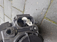 Laden Sie das Bild in den Galerie-Viewer, Frontscheinwerfer Audi A3 8V0941005 Xenon Links Scheinwerfer Headlight