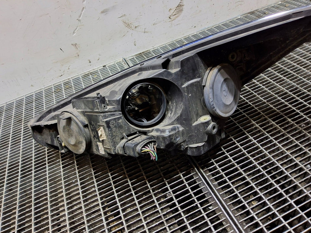 Frontscheinwerfer Ford Focus SKE60780 Rechts Scheinwerfer Headlight SCH5487245349ww