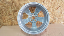 Laden Sie das Bild in den Galerie-Viewer, 1x Alufelge 17 Zoll 6.5&quot; 5x114.3 45ET PW457-10001 Toyota Auris Rim Wheel