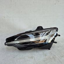 Laden Sie das Bild in den Galerie-Viewer, Frontscheinwerfer Volvo V60 II S60 III 32404685 Full LED Links Headlight SCH6544720691bm