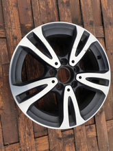 Laden Sie das Bild in den Galerie-Viewer, 1x Alufelge 16 Zoll 6.5&quot; 5x112 49ET A2464010000 Mercedes-Benz Rim Wheel