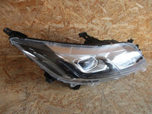 Laden Sie das Bild in den Galerie-Viewer, Frontscheinwerfer Mitsubishi Eclipse Cross XGR4467 LED Rechts Headlight