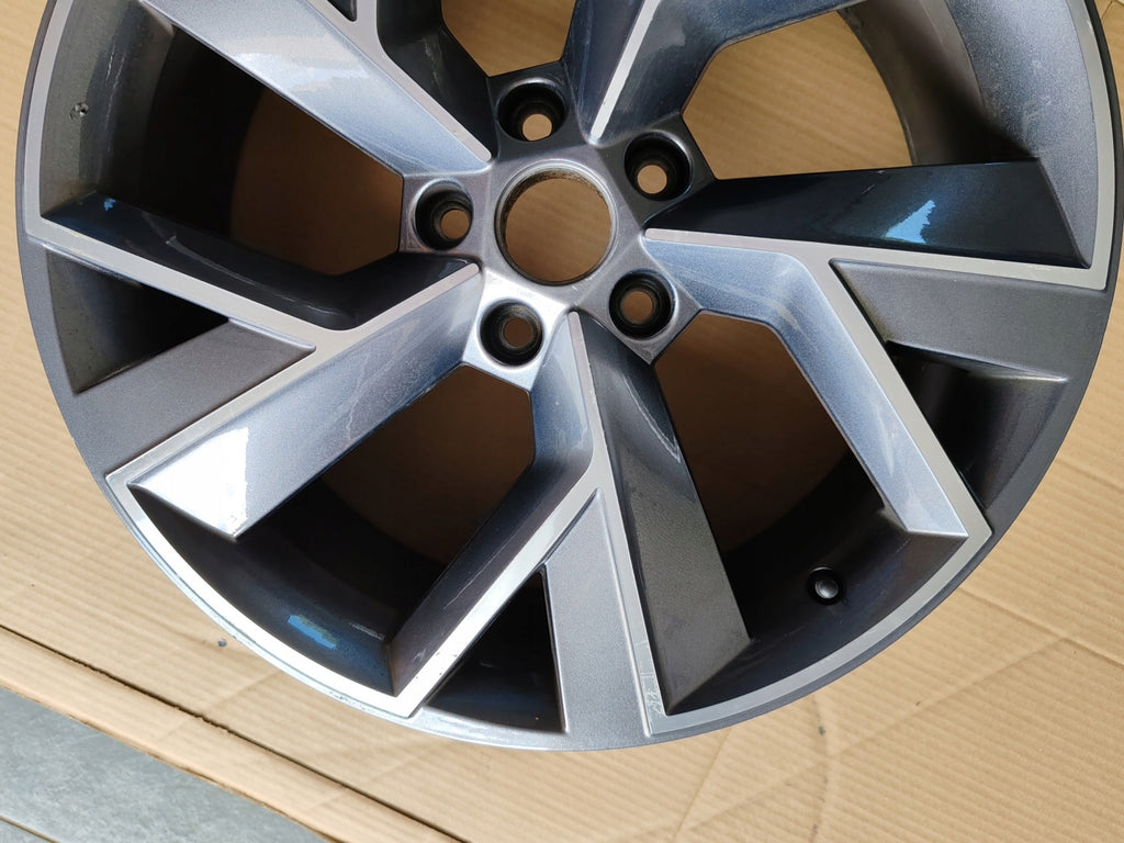 1x Alufelge 17 Zoll 7.5" 5x112 43ET 565601025M Skoda Kodiaq Rim Wheel FEL1555526514ch