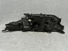 Load image into Gallery viewer, Frontscheinwerfer Toyota Yaris LED Rechts Scheinwerfer Headlight