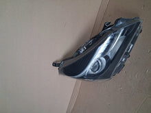 Laden Sie das Bild in den Galerie-Viewer, Frontscheinwerfer Toyota Yaris Rechts Scheinwerfer Headlight SCH6289802803mt
