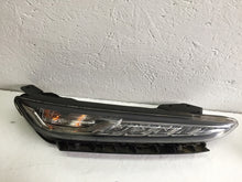 Laden Sie das Bild in den Galerie-Viewer, Frontscheinwerfer Hyundai Kona 9210DD7701 Ein Satz Scheinwerfer Headlight SCH7181380873oz