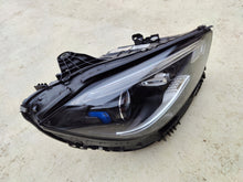 Laden Sie das Bild in den Galerie-Viewer, Frontscheinwerfer Mercedes-Benz W206 A2069062903 A2069063003 Rechts Headlight SCH9876381124xk