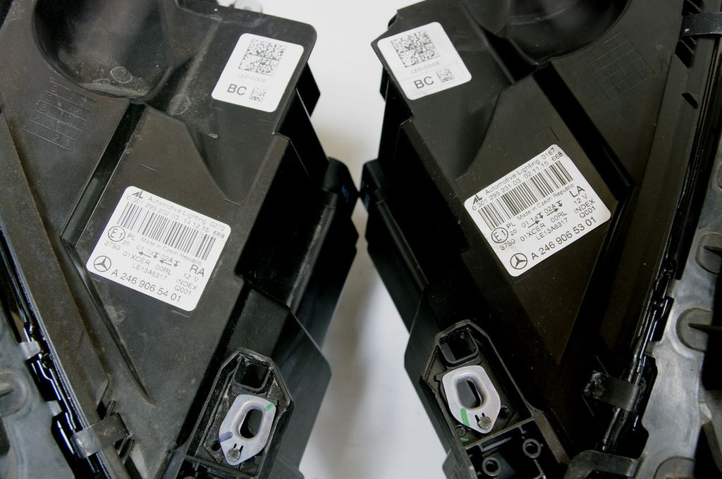 Frontscheinwerfer Mercedes-Benz W246 A2469065301 A2469065401 LED Ein Satz SCH1760023971ur