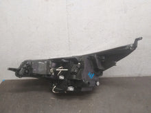 Laden Sie das Bild in den Galerie-Viewer, Frontscheinwerfer Toyota Avensis Full LED Rechts Scheinwerfer Headlight