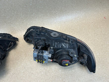 Laden Sie das Bild in den Galerie-Viewer, Frontscheinwerfer BMW 5 E39 Xenon Ein Stück (Rechts oder Links) Headlight