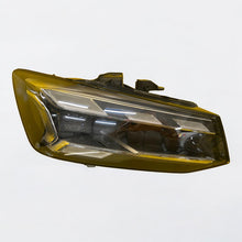 Laden Sie das Bild in den Galerie-Viewer, Frontscheinwerfer Audi Q2 81A941036 LED Rechts Scheinwerfer Headlight