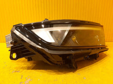 Laden Sie das Bild in den Galerie-Viewer, Frontscheinwerfer Opel Astra L 9850326280 9850327280 LED Rechts oder Links