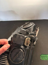 Laden Sie das Bild in den Galerie-Viewer, Frontscheinwerfer Mercedes-Benz W212 A2128201959 Xenon Links Headlight SCH4593071918ib