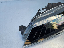 Laden Sie das Bild in den Galerie-Viewer, Frontscheinwerfer Skoda Superb 3V1941015B 1ZS01193925 Links Headlight SCH2319136720wy