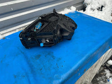Laden Sie das Bild in den Galerie-Viewer, Frontscheinwerfer Mercedes-Benz A2069062104 Links Scheinwerfer Headlight SCH1576768947rc