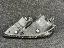 Load image into Gallery viewer, Frontscheinwerfer VW Passat B7 3AB941006 Rechts Scheinwerfer Headlight SCH9420427858ny