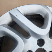 Laden Sie das Bild in den Galerie-Viewer, 1x Alufelge 17 Zoll 6.5" 4x100 40ET 403008829R Renault Captur I Rim Wheel FEL8348335857vm