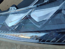 Laden Sie das Bild in den Galerie-Viewer, Frontscheinwerfer Toyota Corolla HASC016184 LED Links Scheinwerfer Headlight SCH1307234414ll