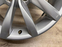 Load image into Gallery viewer, 1x Alufelge 17 Zoll 49ET Silber 5G0601025CH VW Golf Vii Rim Wheel FEL1527821878cz