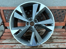 Laden Sie das Bild in den Galerie-Viewer, 1x Alufelge 20 Zoll 9.0" 5x112 42ET 89A601025E Audi E-Tron Rim Wheel FEL5021982294ip