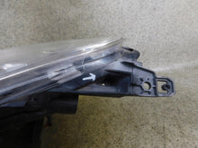 Laden Sie das Bild in den Galerie-Viewer, Frontscheinwerfer Opel Agila B 89317121 Rechts Scheinwerfer Headlight