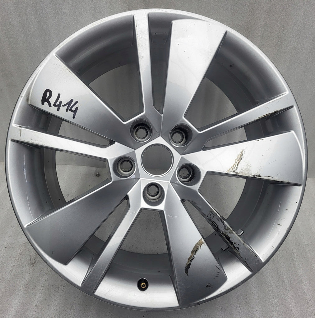 1x Alufelge 18 Zoll 8.0" 5x112 44ET 3V0601025F Skoda Superb Rim Wheel