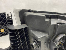 Laden Sie das Bild in den Galerie-Viewer, Frontscheinwerfer Renault 7482588679 Links Scheinwerfer Headlight