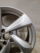 Laden Sie das Bild in den Galerie-Viewer, 1x Alufelge 18 Zoll 7.0" 5x112 43ET 83A601025H Audi Q3 Rim Wheel FEL9451319430qm