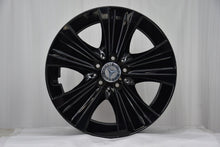 Laden Sie das Bild in den Galerie-Viewer, 4x Alufelge 18 Zoll 8.0&quot; 5x112 43ET Glanz Schwarz A2134013700 Mercedes-Benz