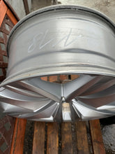 Load image into Gallery viewer, 1x Alufelge 19 Zoll 8.5" 5x112 28ET 760601025J VW Touareg Cr7 Rim Wheel FEL8241962113zn
