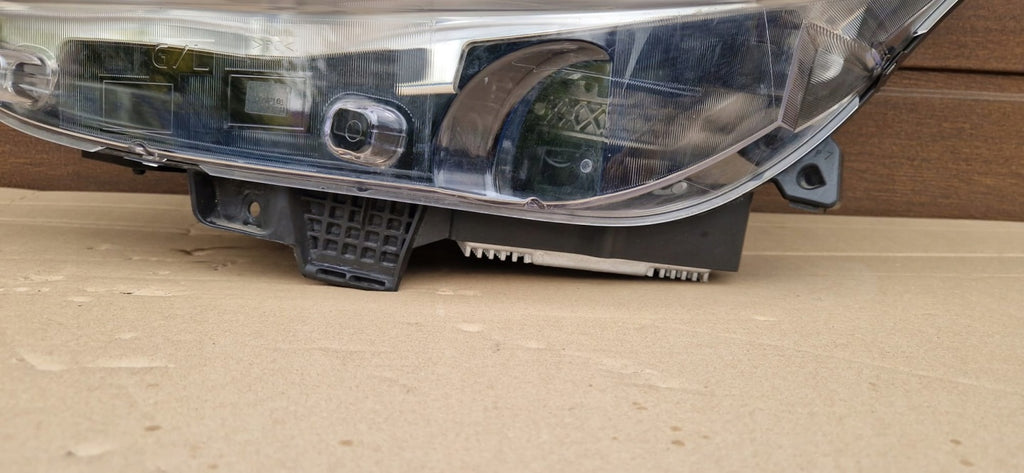 Frontscheinwerfer Ford Galaxy 90076249 EM2B-13W030-EH Links Headlight SCH1371320810it