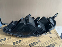 Laden Sie das Bild in den Galerie-Viewer, Frontscheinwerfer Opel Vivaro C 9847209880 Rechts Scheinwerfer Headlight SCH3476336961xw