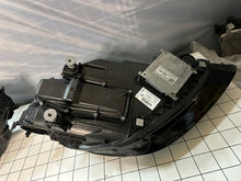 Laden Sie das Bild in den Galerie-Viewer, Frontscheinwerfer Porsche Cayenne 9Y0941032 9Y0941039 LED Ein Satz Headlight SCH6134154992fr