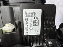 Laden Sie das Bild in den Galerie-Viewer, Frontscheinwerfer VW Touareg 761941081 761941082 Full LED Ein Satz Headlight