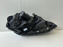 Laden Sie das Bild in den Galerie-Viewer, Frontscheinwerfer VW Polo 2G1941035 Full LED Links Scheinwerfer Headlight