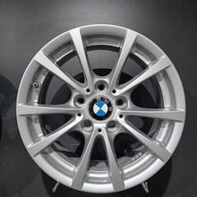 Laden Sie das Bild in den Galerie-Viewer, 4x Alufelge 16 Zoll 7.0" 5x120 31ET Glanz Silber 6796236 BMW 3 E91 F30 E90 F31 FEL3554712768cf