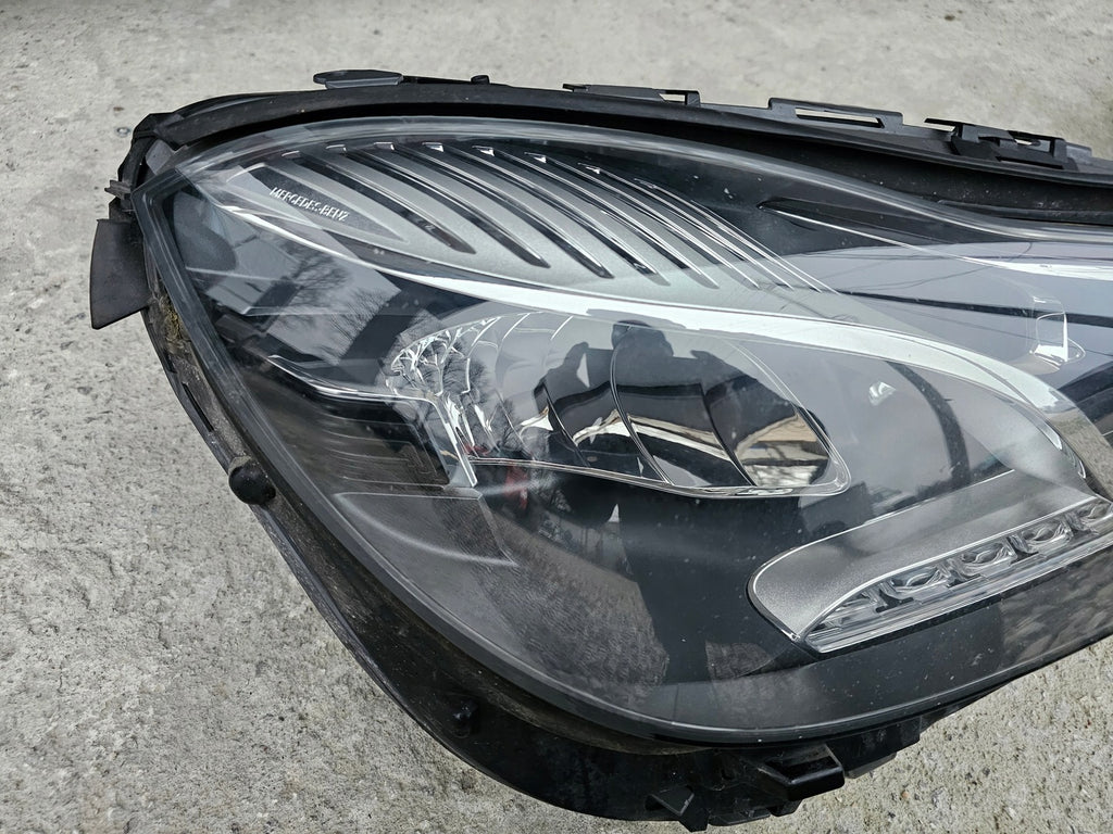 Frontscheinwerfer Mercedes-Benz W212 1LX011066-43 LED Rechts oder Links