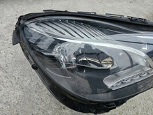 Laden Sie das Bild in den Galerie-Viewer, Frontscheinwerfer Mercedes-Benz W212 1LX011066-43 LED Rechts oder Links