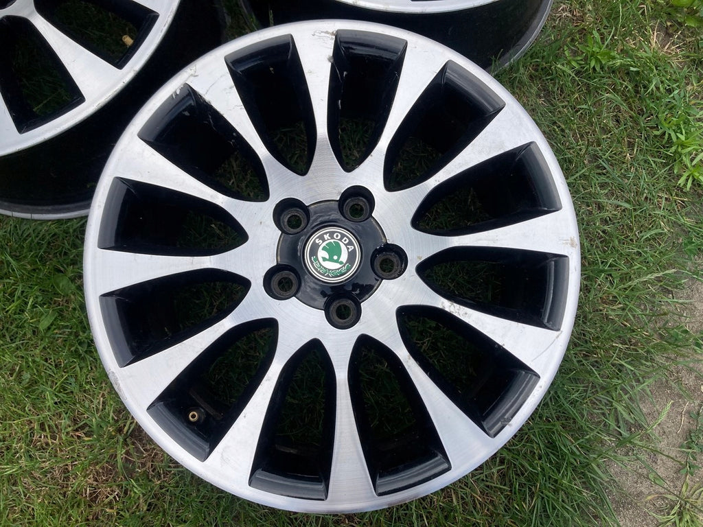 1x Alufelge 17 Zoll 7.5" 5x112 3T0601025G Skoda Superb Ii Rim Wheel