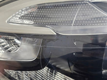 Load image into Gallery viewer, Frontscheinwerfer Volvo V40 31420008 Rechts Scheinwerfer Headlight SCH2620204177to