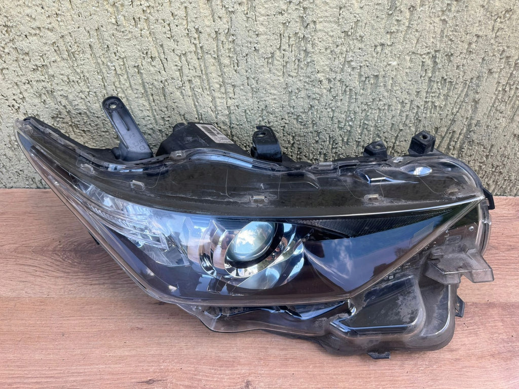 Frontscheinwerfer Toyota Auris 8113002K30 LED Rechts Scheinwerfer Headlight