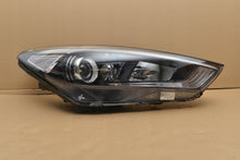Load image into Gallery viewer, Frontscheinwerfer Hyundai Tucson 92102-D7100 Rechts Scheinwerfer Headlight SCH7569177513po