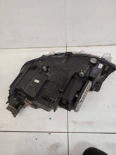 Laden Sie das Bild in den Galerie-Viewer, Frontscheinwerfer BMW F34 7498932-01 Rechts Scheinwerfer Headlight SCH8173779943oy