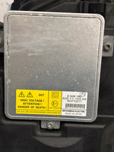 Load image into Gallery viewer, Frontscheinwerfer BMW E91 E90 6942743 Bi-Xenon Links Scheinwerfer Headlight