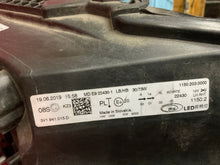 Laden Sie das Bild in den Galerie-Viewer, Frontscheinwerfer Skoda Superb III 3V1941016D Full LED Rechts oder Links