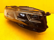 Laden Sie das Bild in den Galerie-Viewer, Frontscheinwerfer VW Touareg 761941082P LED Rechts Scheinwerfer Headlight