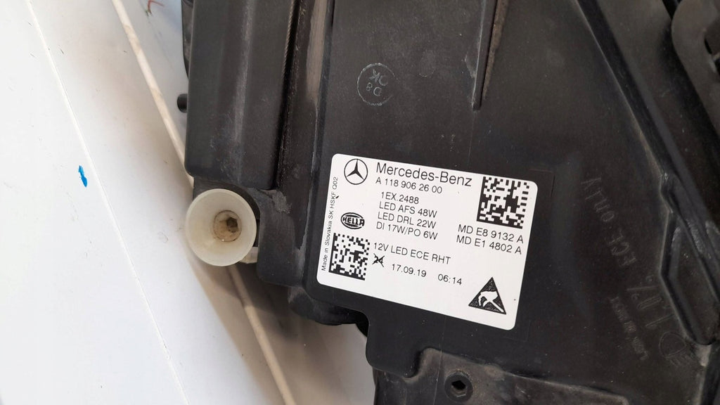 Frontscheinwerfer Mercedes-Benz Cla X118 C118 A1189062600 Rechts Headlight SCH5840422032gh