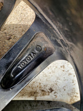 Load image into Gallery viewer, 1x Alufelge 18 Zoll 7.0" 5x114.3 35ET PW457-42003 Toyota I Rim Wheel FEL7102700183go
