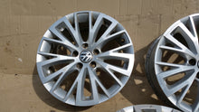 Load image into Gallery viewer, 1x Alufelge 17 Zoll 7.0&quot; 5x112 39ET Glanz Silber 7N0601025D VW Sharan Rim Wheel