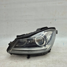 Laden Sie das Bild in den Galerie-Viewer, Frontscheinwerfer Mercedes-Benz W204 A2048204339 Links Scheinwerfer Headlight SCH4280664081zi